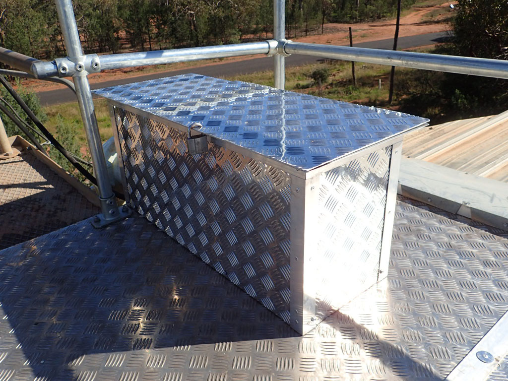 Installation of new secure water reservoir inlet cover | TAG Diving